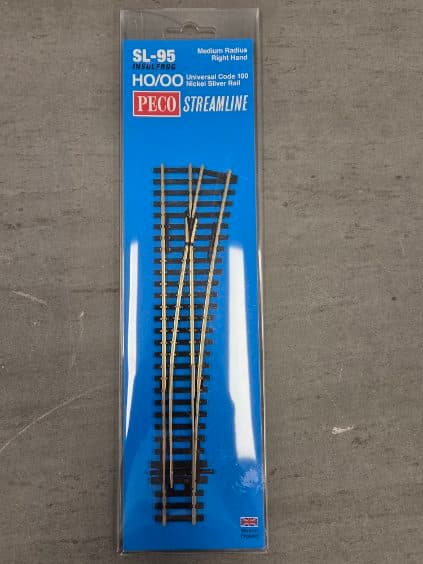 Peco HO Scale Large Radius Left Hand Point - Code 100