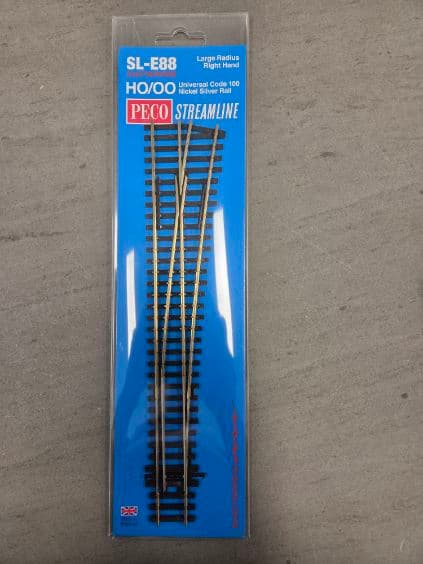 Peco HO Scale Large Radius Right Hand Curved Point - Code 100 SLE88