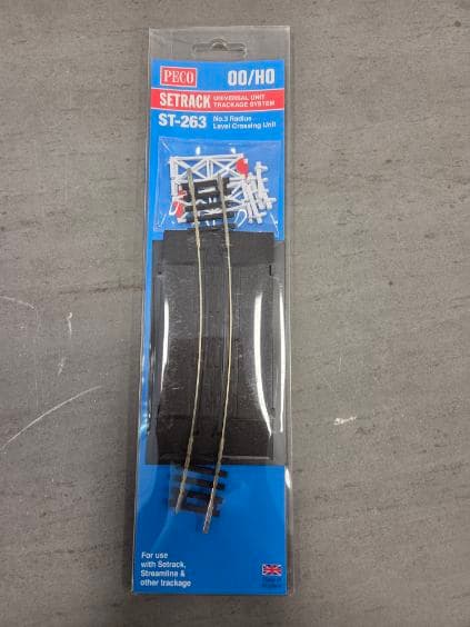 Peco HO Scale No. 3 Radius Level Crossing - Code 100 ST-263
