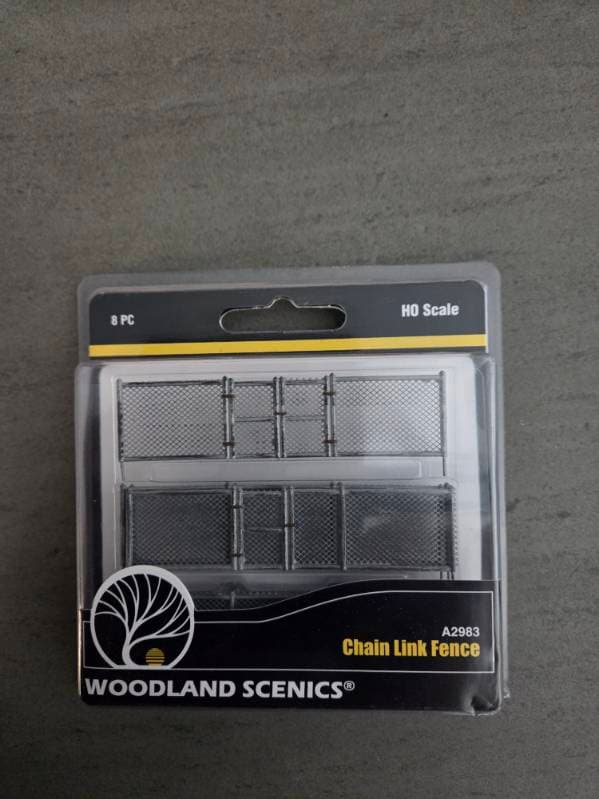 Woodland Scenics HO Scale Chain Wire Fence