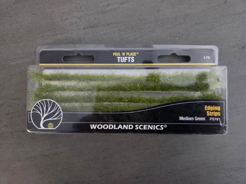Woodland Scenics Peel and Stick Grass Tuffs