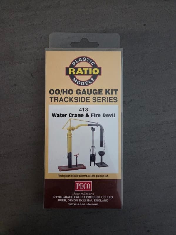 Peco HO Scale Water Crane and Fire Devil