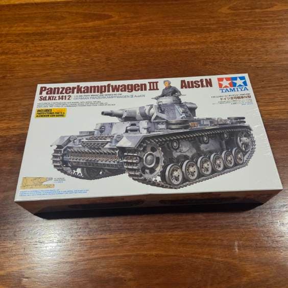 Tamiya Panzer Kamph Wagen III Ausf.N Model Kit