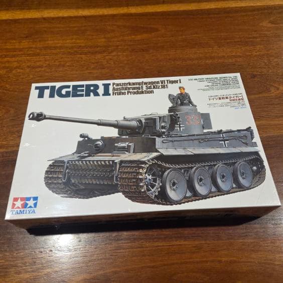 Tamiya Tiger I Panzer Kamph Wagen VI Model Kit