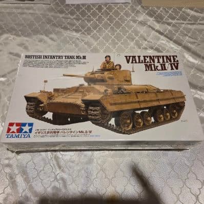 Tamiya Valetine Mk 2/4 British Infantry Tank - 1:35 Scale Model Kit