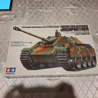 Tamiya Jagdpanther Late Version - 1:35 Scale Model Kit