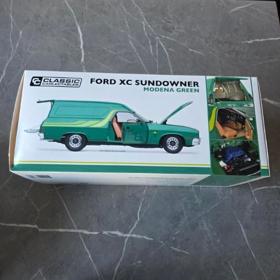 Ford XC Sundowner Diecast Model