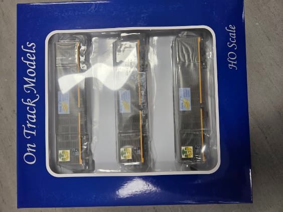 On Track Models HO Scale Banana Wagon - Blue Grime, Three Pack