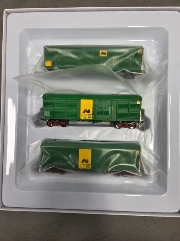 On Track Models HO Scale Australian National Livestock Wagon - Three Pack
