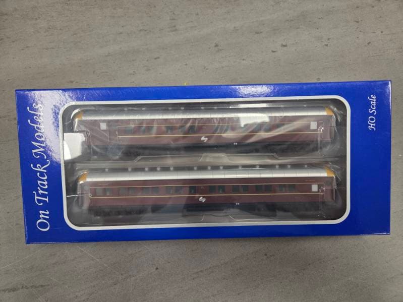 On Track Models HO Scale Deep Indian Red SI Passenger Cars with L7 Logo thumbnail