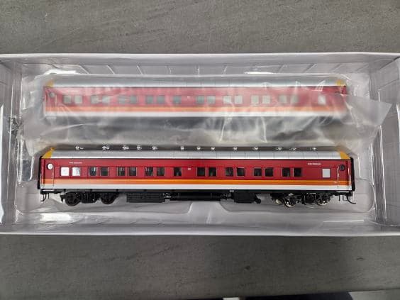 On Track Models SI-203c Candy SI Passenger Cars - HO Scale Twin Pack
