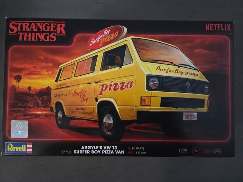 Revell VW T3 Bus Surfer Boy - Stranger Things 1:25 Scale Model Kit