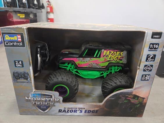 Revell Control Razor Edge RC Monster Truck - 2.4 GHz