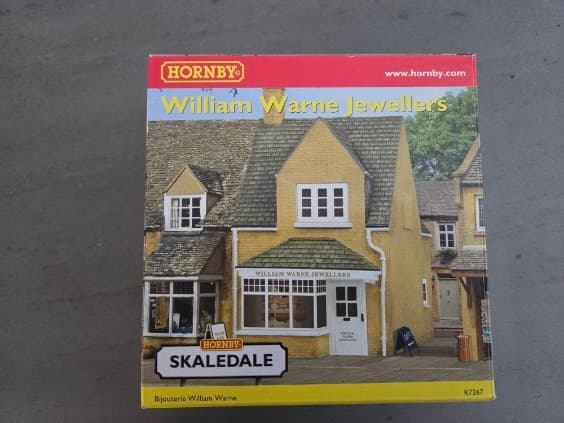 Hornby HO Scale William Warne Jewellers - Pre Made Building