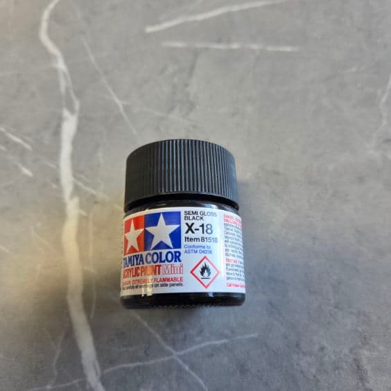 Tamiya X-18 Semi Gloss Black Paint