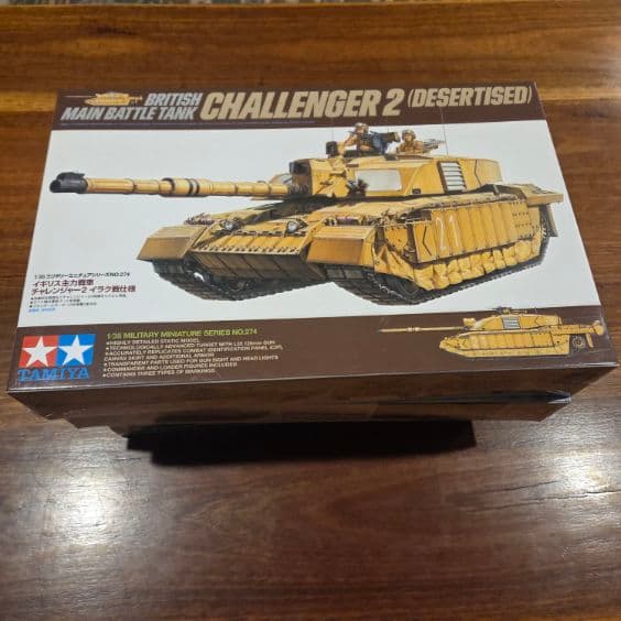 Tamiya Challenger II Desert - 1:35 Scale Model Kit