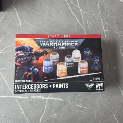 Warhammer Space Marines - Paints and Two Figurines