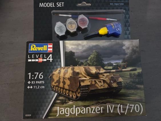 Revell Jagdpanzer IV (L/70) - 1:76 Scale Model Kit with Paints and Glue